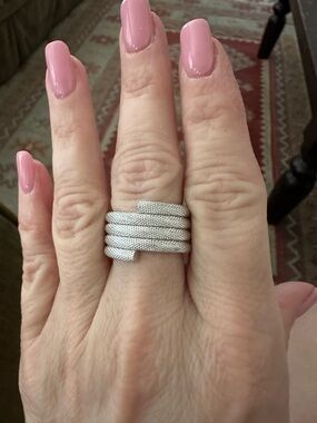 Ladies silver toned textured cable/coil style ring size 9